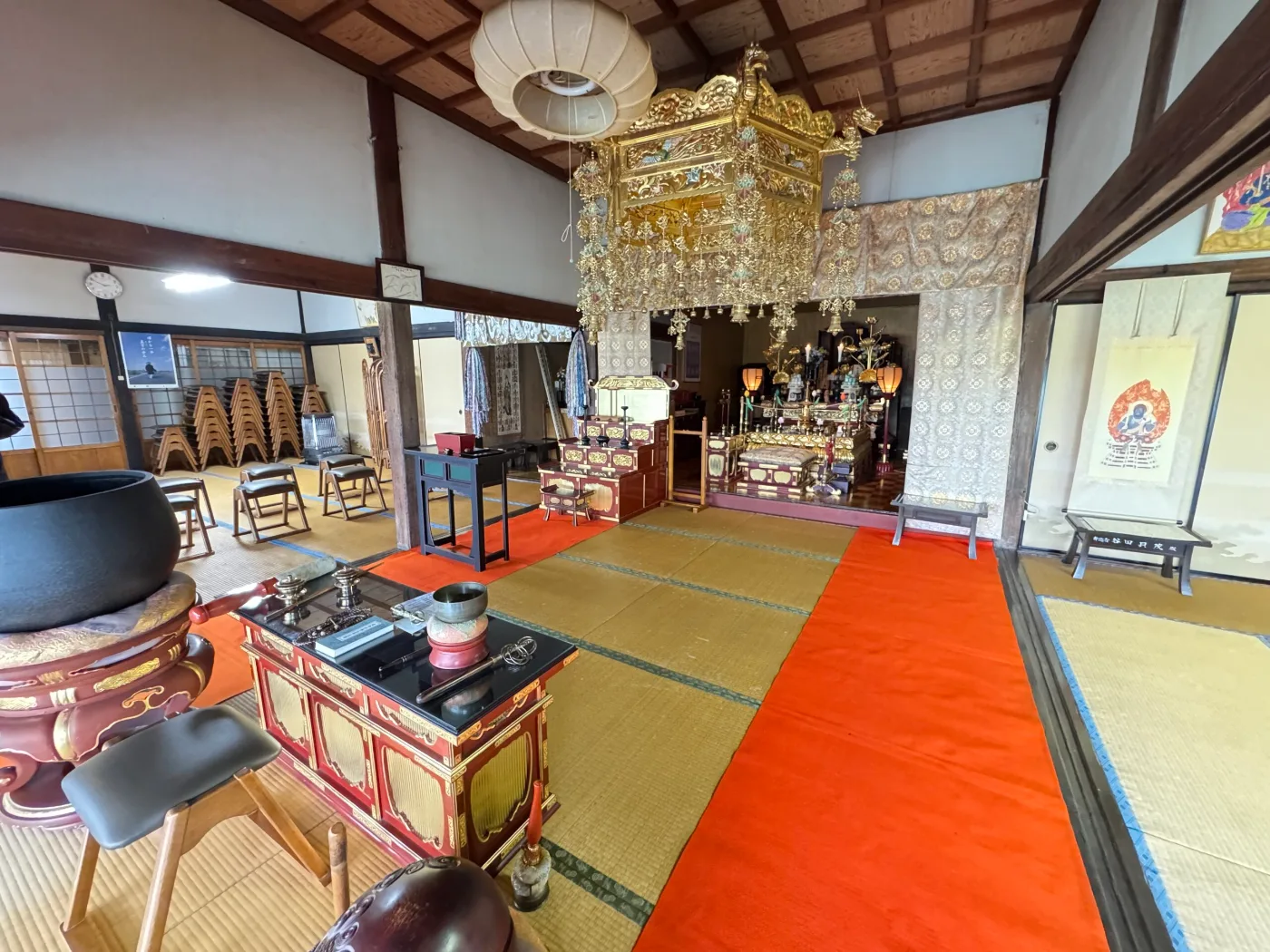 頼福寺の本堂（仏前結婚式）
