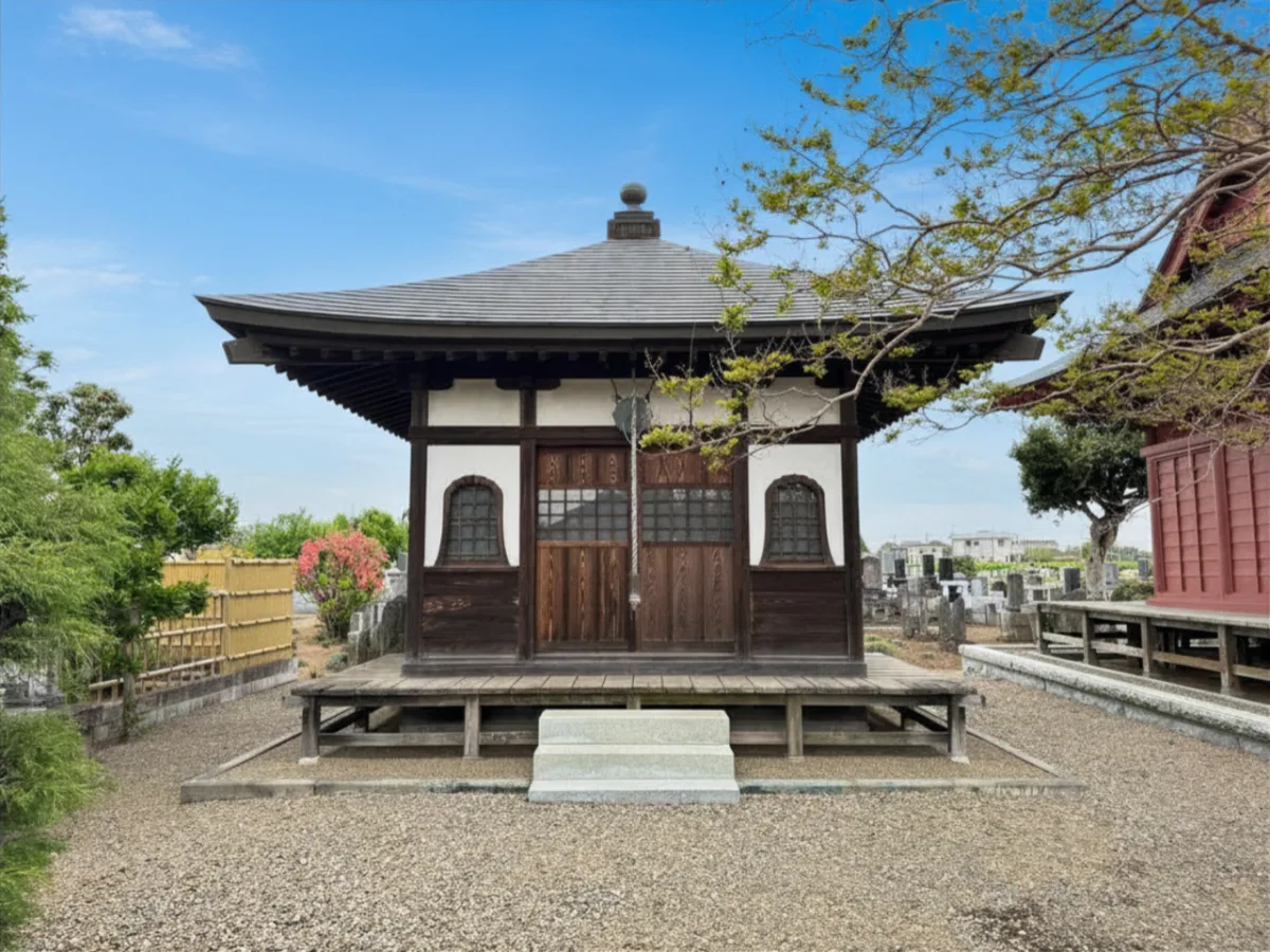 頼福寺のお堂